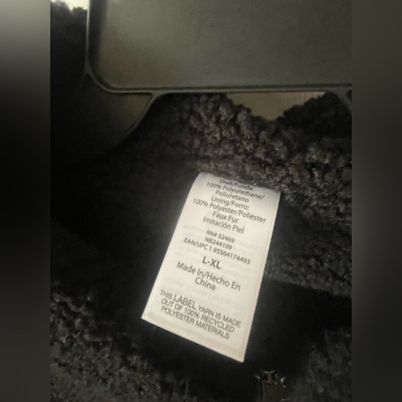 Women’s Faux Fur Vest. NWT! - Picture 3 of 4